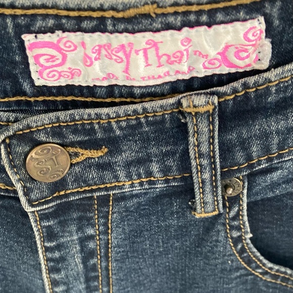 Vintage SASSY THAI embellished jean Stretchy denim and like new. Fabulous! - Picture 5 of 8